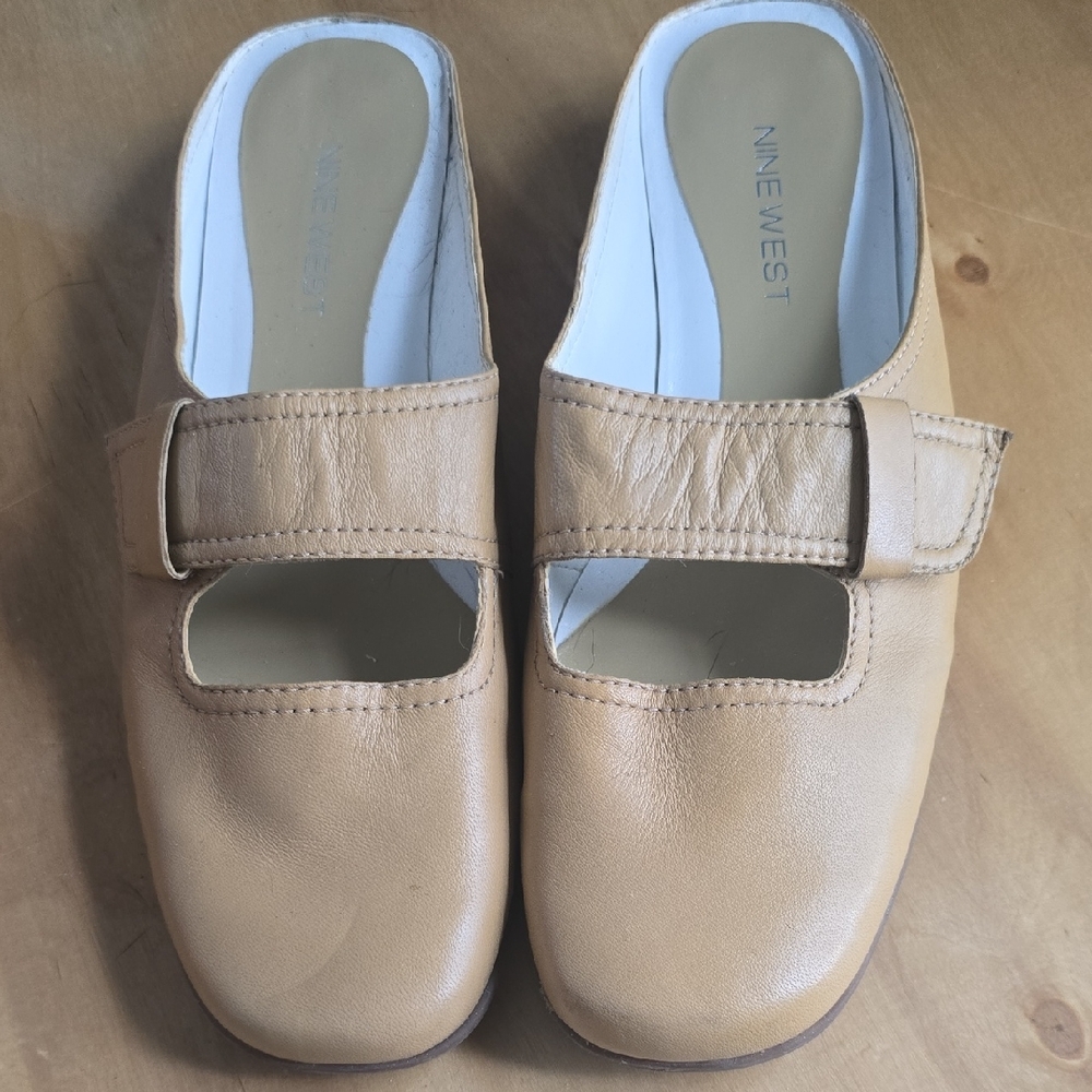 Nine West Tan Leather Mules